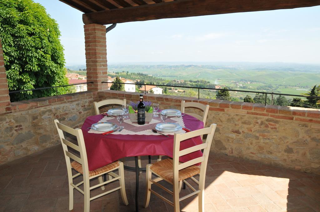 La Terrazza Villa Chianni Bagian luar foto