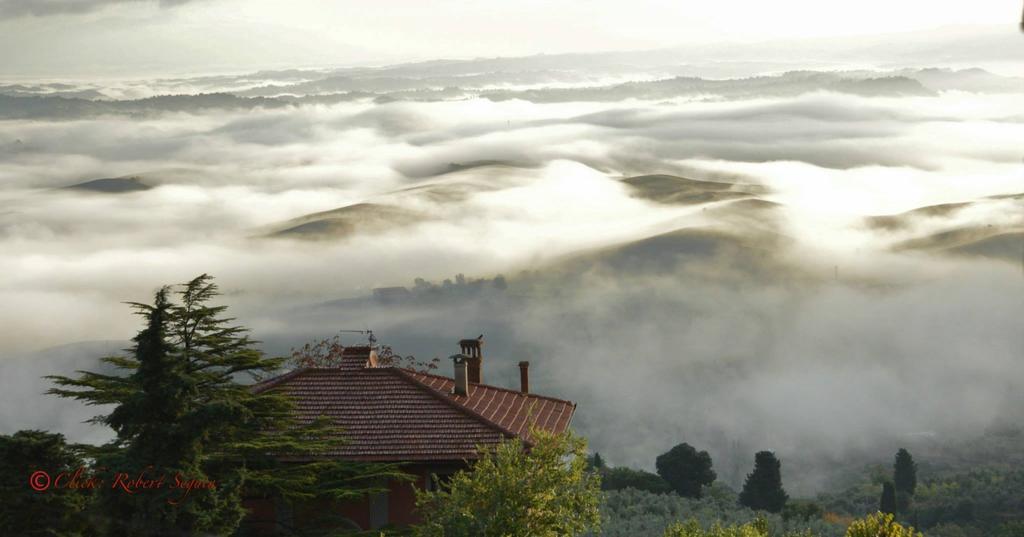 La Terrazza Villa Chianni Bagian luar foto